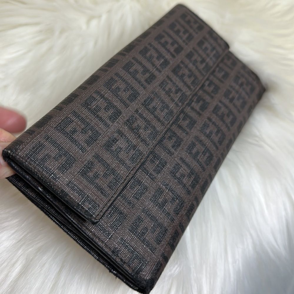 💯Authentic Fendi Monogram Large FF Logo🍀 - Picture 7 of 17